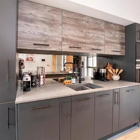 The Charlotte Suite Apartment *